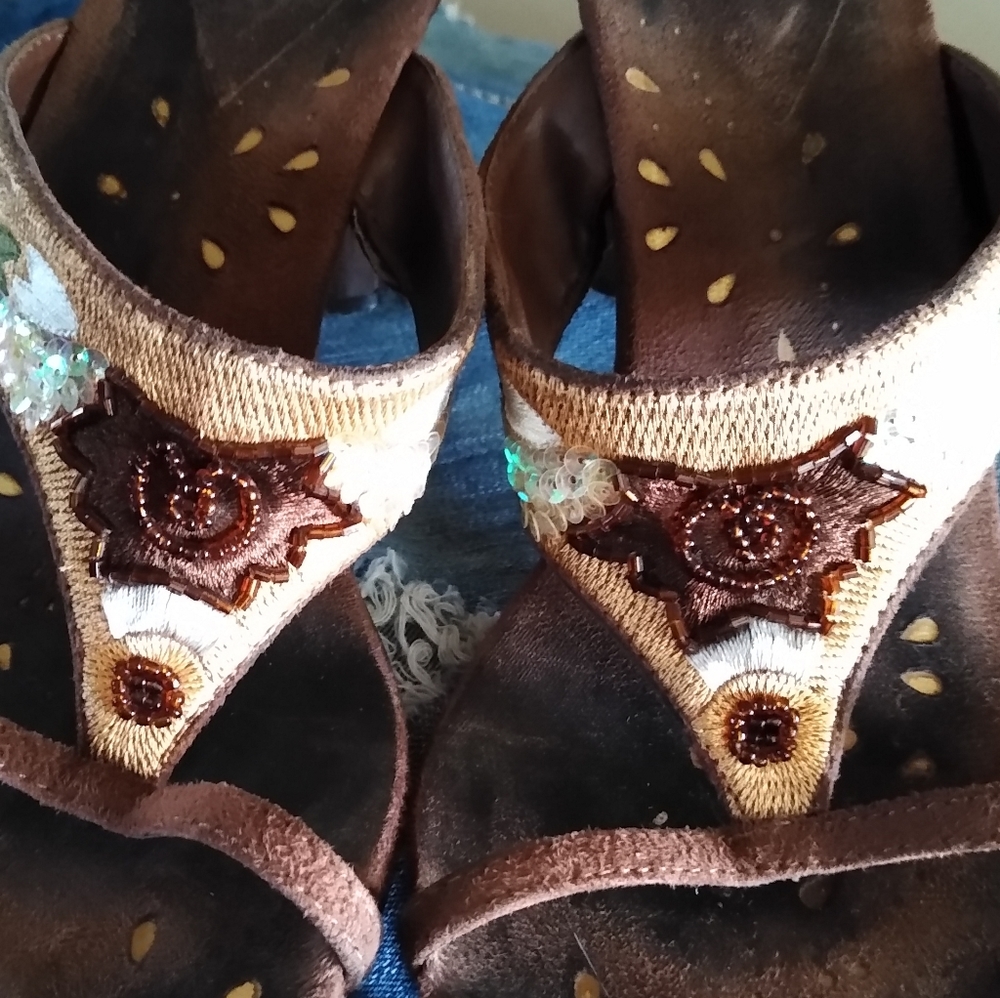 💘Dollhouse beaded heels - Picture 2 of 4